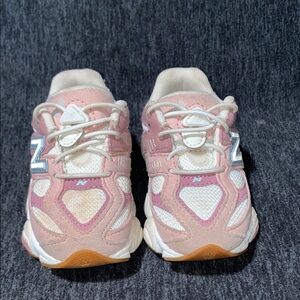 New Balance Kids Sneakers in Pink and Cream